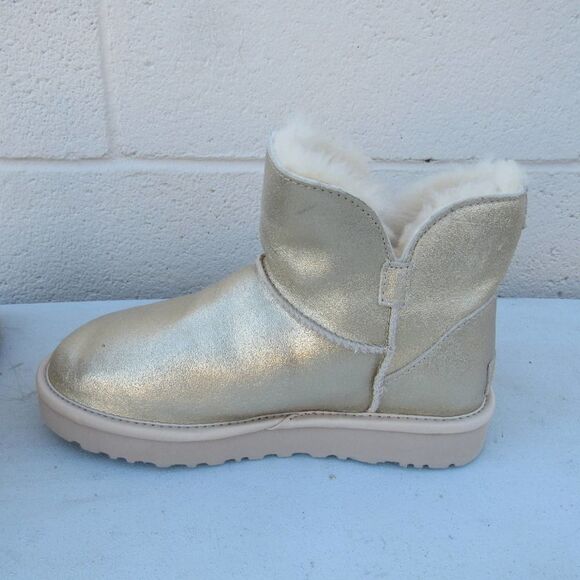 UGG WOMEN'S MINI SEQUIN BOW BOOTS IN GOLD SZ 6 - Picture 6 of 8
